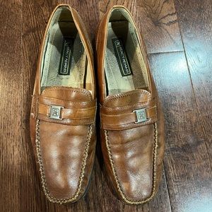 GUC Stacy Adams leather loafers